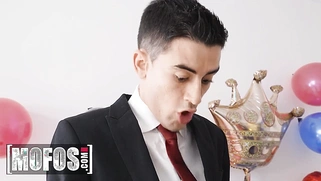 Gorgeous Venom Evil Rides Jordi El Dick While Jolie Love Squirts All Over Them