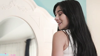 Tiny Hot Stepsis Gets His Cock Rock Hard (Delilah Dagger)