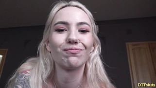 Bella Mur shakes her assets in a private dance, then fucks her lucky partner