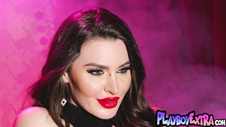 Naked MILF knows the outcome of the game