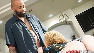 Dee Williams Shares BBC With Busty Cougar