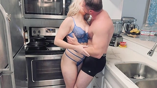 Kitchen blowjob leads to Passionate Romantic Sex! REAL HOMEMADE AMATEUR SEX! HOT MILF