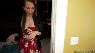 Teen wannabe singer sucking cock for her chance