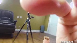Hot amateur has her feet worshipped