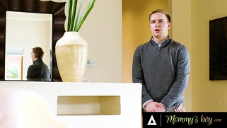Pervert Security Guard Caught MILF Lauren Phillips Masturbating