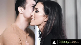 Lustful Hormonal Stud Has a Strong Desire for Her Hot Stepmom