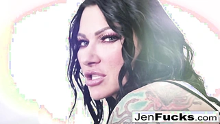 MILF Romi and Jenevieve have some lesbian sex!