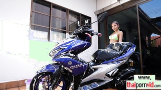 Sexy amateur Thai teen Cherry rewareded