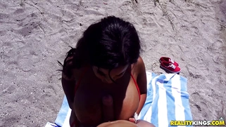 Latina hottie Mary Jean gives nice blowjob outdoors