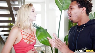 Haley Reed foreplays with black bf behind her father's back