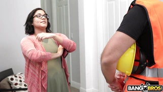 Gia Paige seducing a roofing manager by showing off her ass