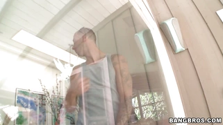 Evilyn Fierce caught her step-mom Veronica Avluv sucking her boyfriend's cock