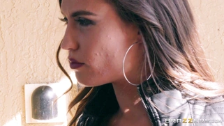 Kelsi Monroe came to Sean to demonstrate her booty