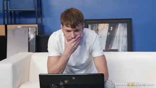 Big breasted MILF Veronica Avluv seducing the guy