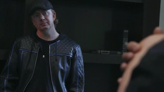 Cop Valentina Nappi is trying to infiltrate a major crime ring