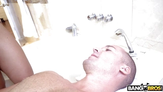 Rose Monroe sits on the guy's face with her big butt