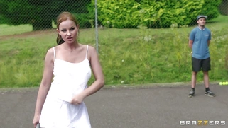 Abbie Cat and Yuffie Yulan flashing their tits while playing tennis