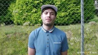 Abbie Cat and Yuffie Yulan flashing their tits while playing tennis