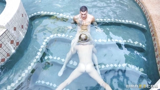 Cherie DeVille sucks hard sausage in the pool