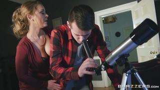 Liza Del Sierra seduces her daughter’s boyfriend