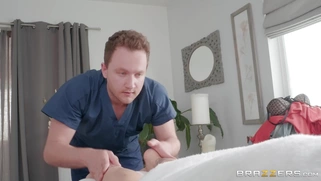 Busty MILF Julia Ann gets nice massage from Van