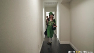 Eva Notty caught leprechaun Carolina Sweets stealing her sex toys