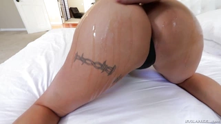 MILF Eva Notty gets fucked doggystyle in POV