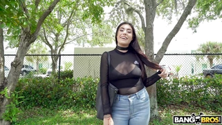 Selene Sinclair got offered some money to date Peter Green