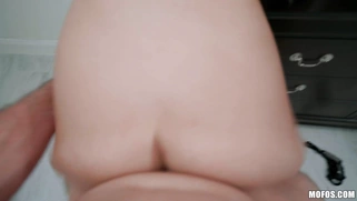 Teen Rharri Rhound getting pussy pounded standing