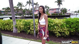 Gianna Dior flashes her tits on the street