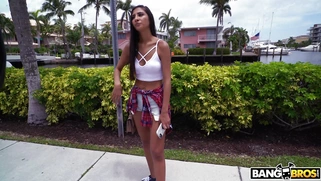 Gianna Dior flashes her tits on the street