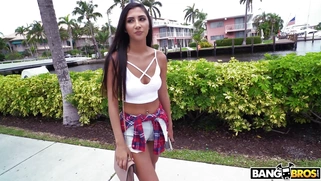 Gianna Dior flashes her tits on the street