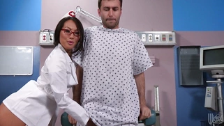 Smoking hot nurse Asa Akira checks up on her patient