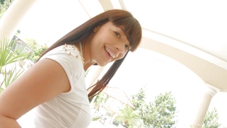 Sexy fun girl Ava Dalush shows us her perfect booty