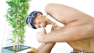 Kiki Star gets pussy fucked by the enormous dick